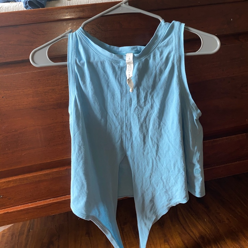 Lululemon blue bowtie top size 6